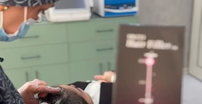 کلینیک تخصصی پوست مو لیزر  اسکارلت