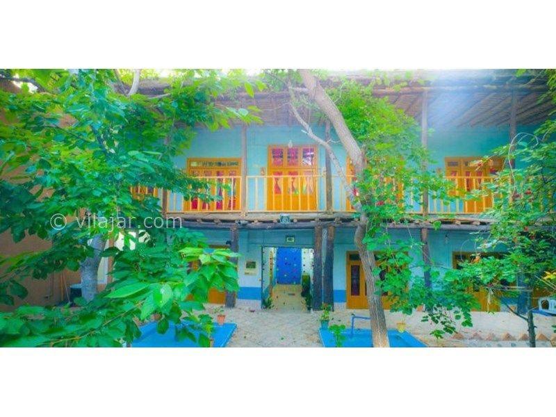 اقامتگاه بوم گردی چشمه سبز