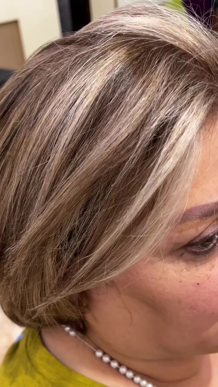 سالن تخصصی رنگ مو ولایت مینو