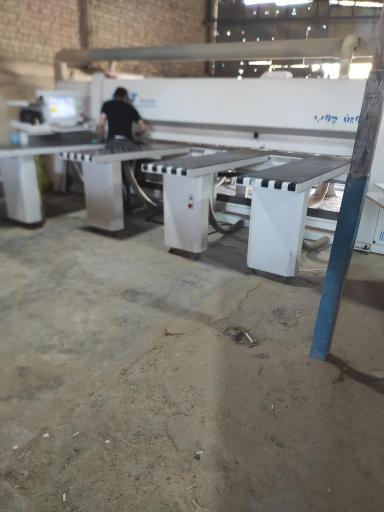 خدمات برش باختر