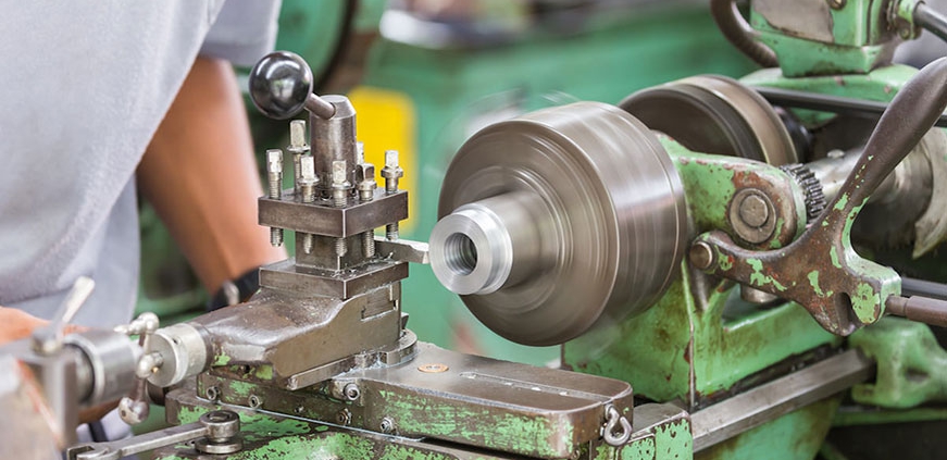 انجام کار های ظریف تراشکاری علی فروزانفر