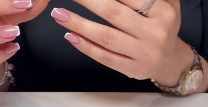 مرکز تخصصی کاشت ناخن سمیه روحانی