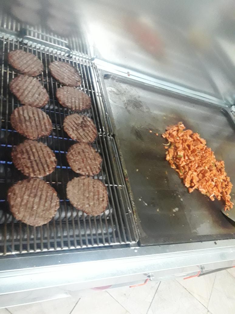 فست فود تند وتیز