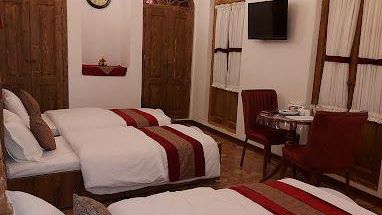 هتل سنتی اسفنجان