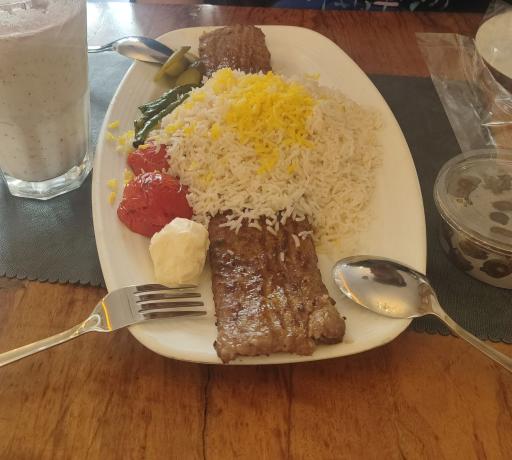 رستوران ایرانی قدح