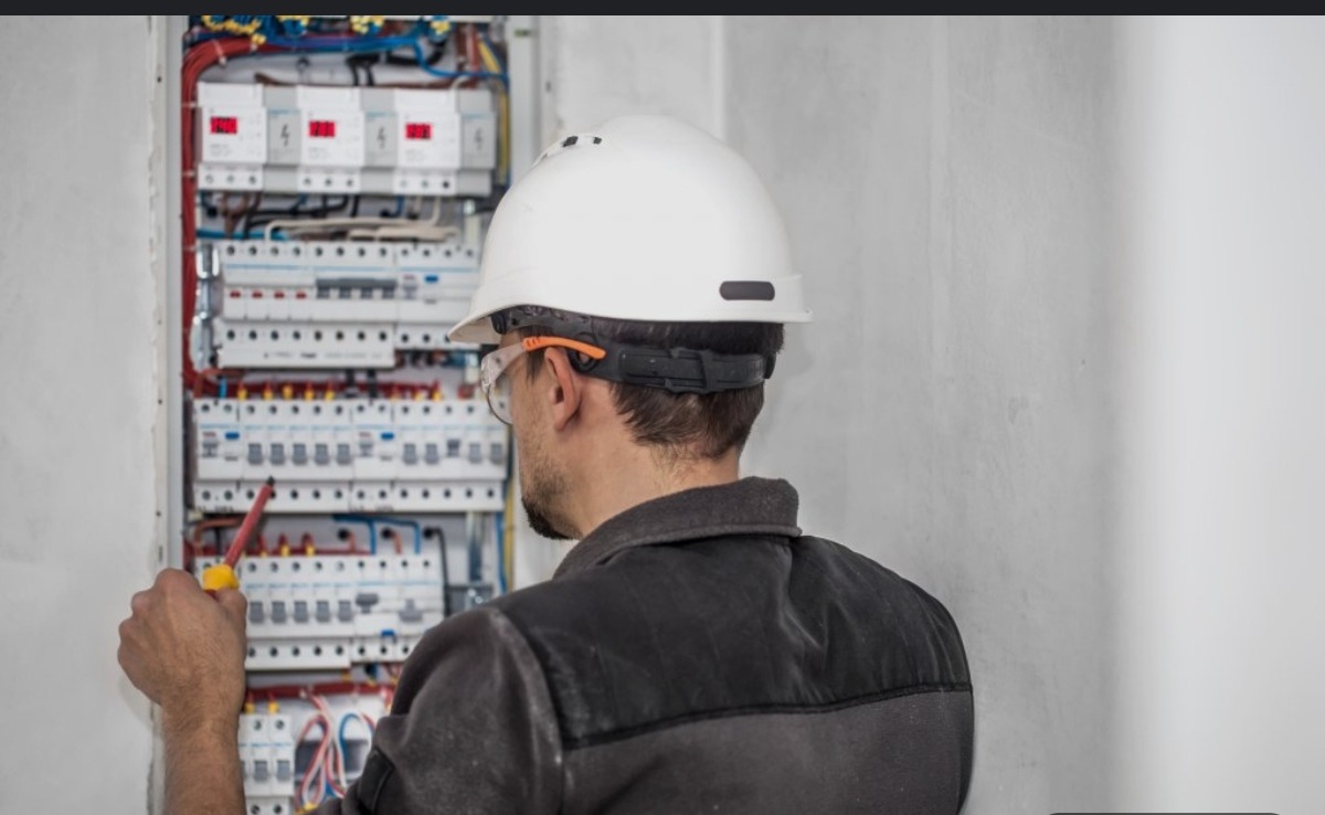 برقکار چالوس بهرام زمرد