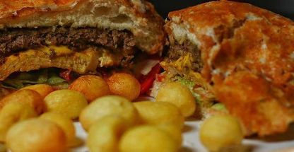 کافه و فست فود خورشید خانم