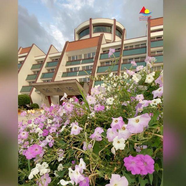 رستوران گردان هتل نارنجستان