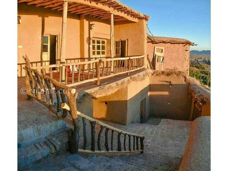 اقامتگاه بومگردی بادام