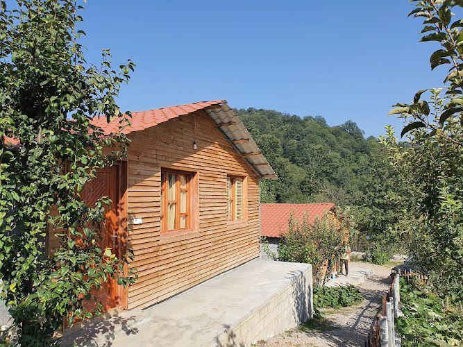 اقامتگاه بومگردی کمربن