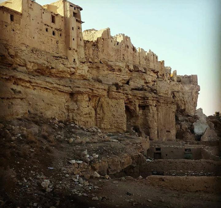 ارگ تاریخی طرق رود