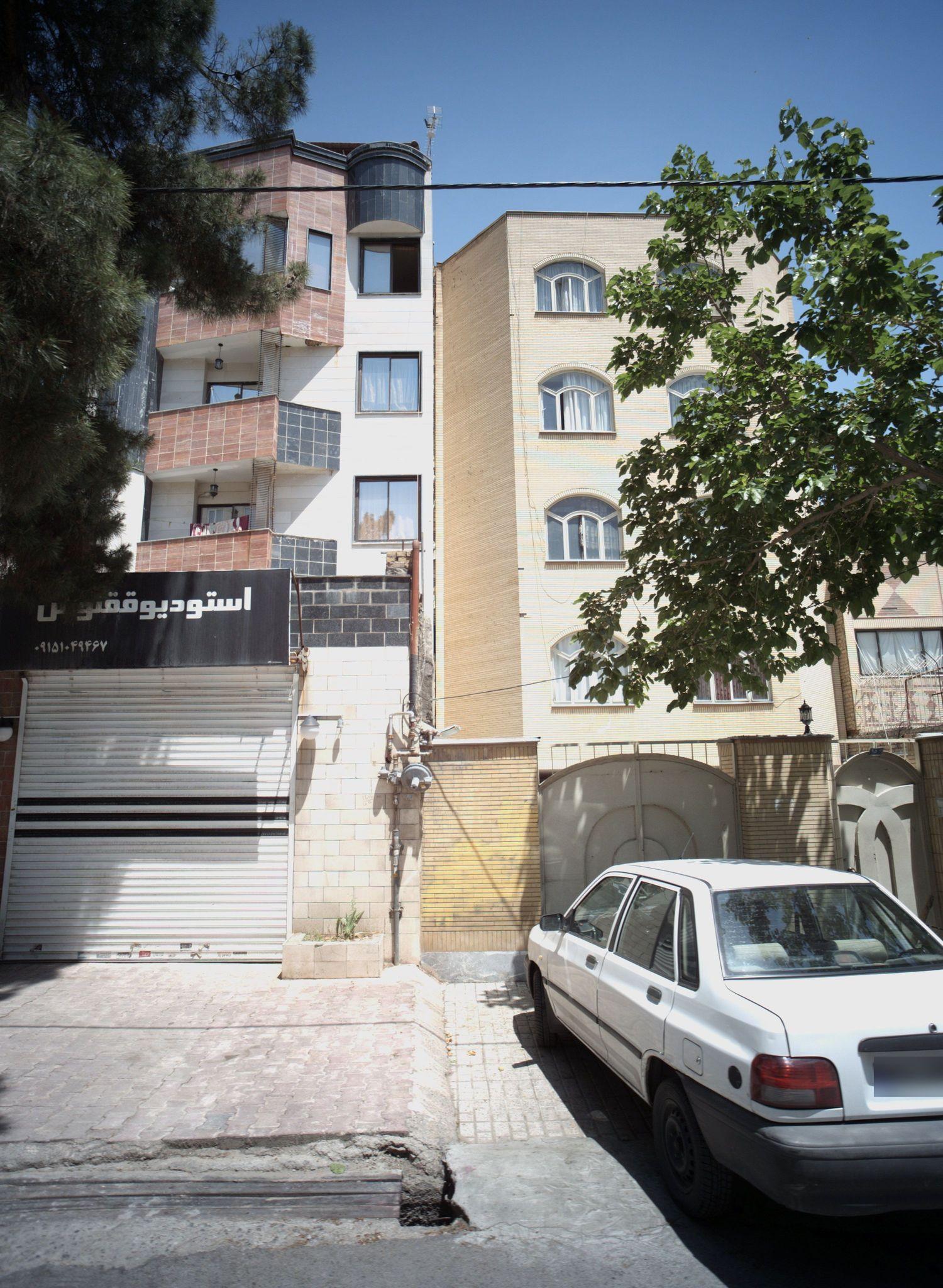 استودیو ققنوس