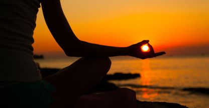 كلاس آنلاين يوگا  مردانى