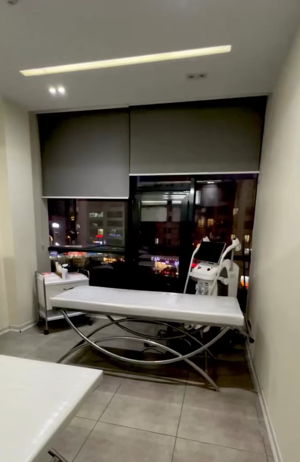 خدمات تخصصی لیزر موهای زائد