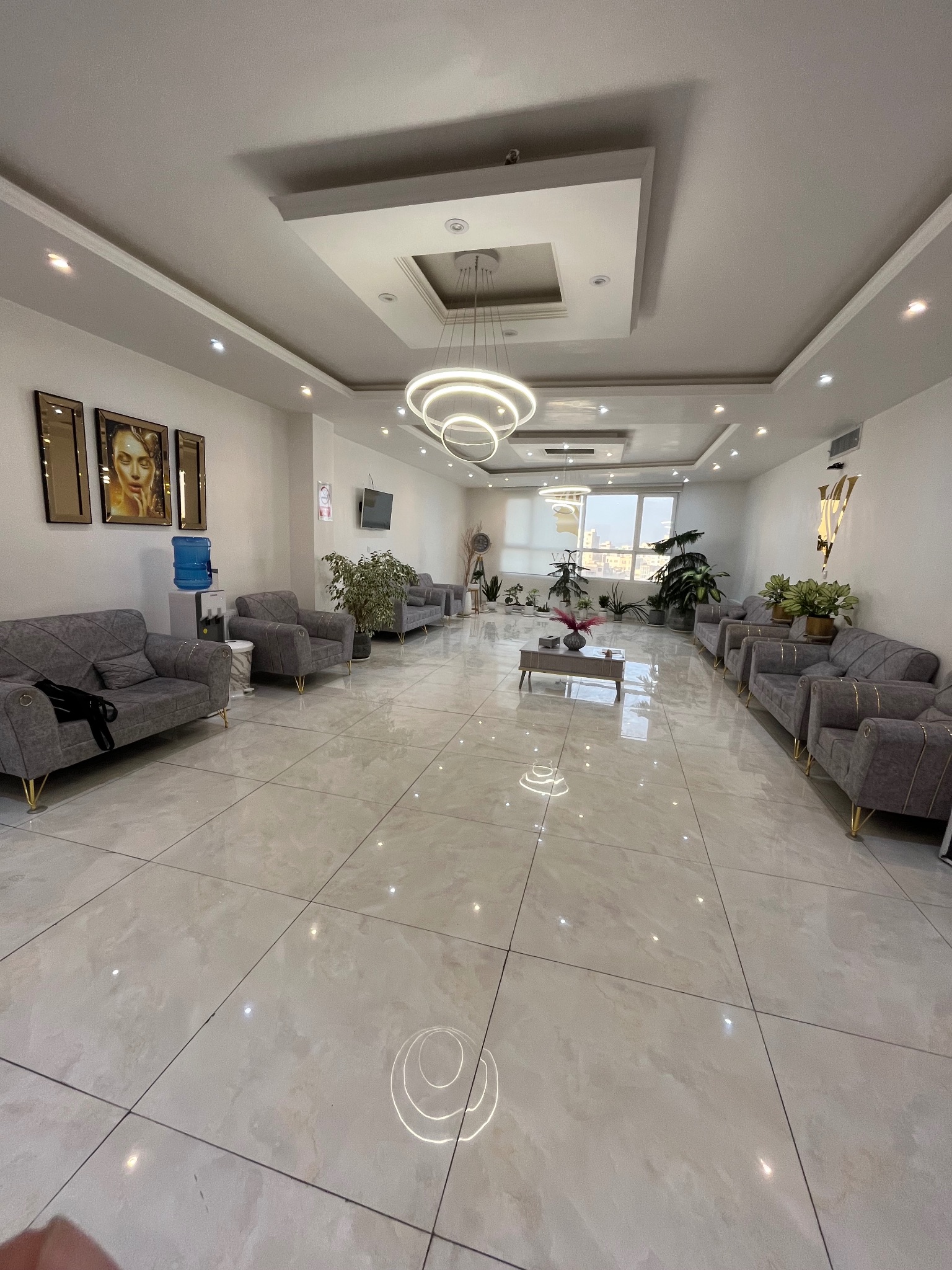 کلینیک زیبایی وانادیس