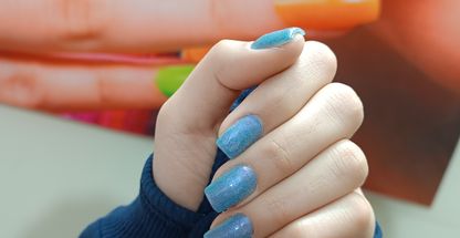 خدمات ناخن کاشت ناخن