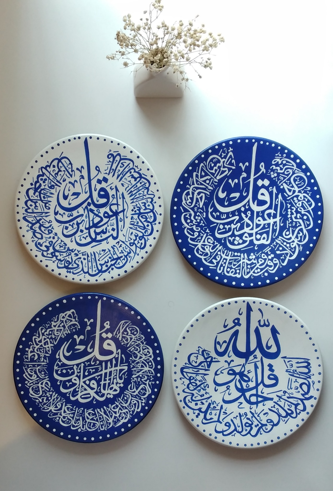 دکلان گالری دیوارکوب سفالی و تابلو