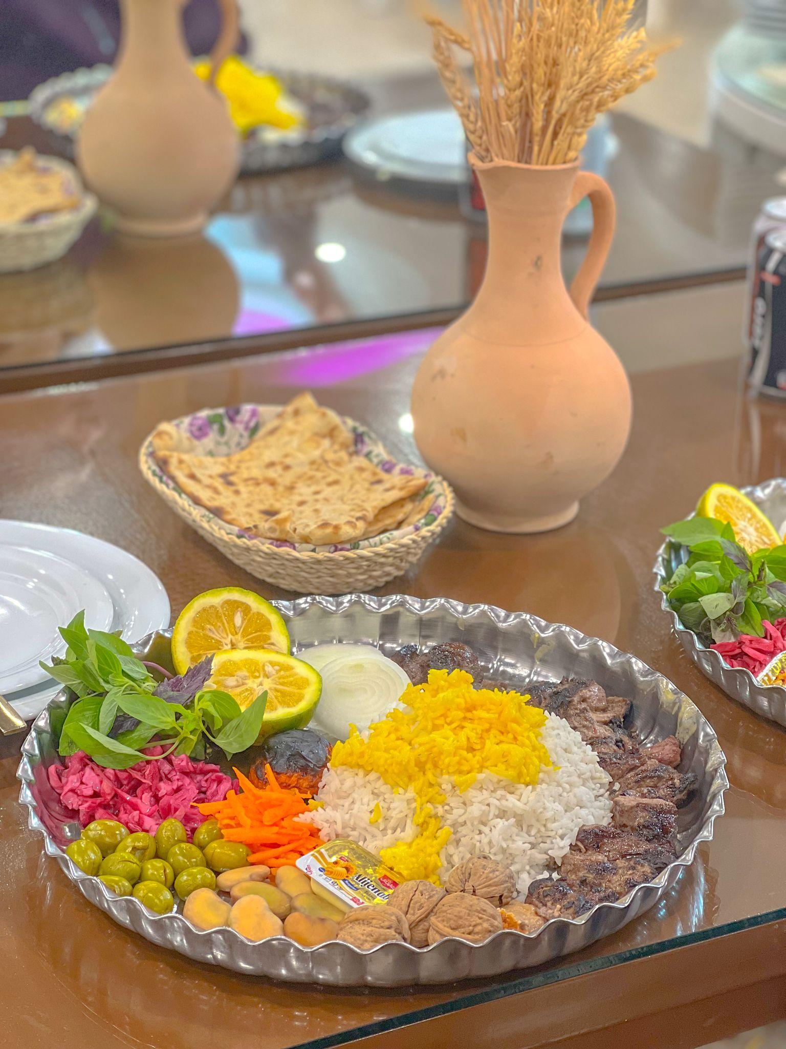 رستوران صادق خان