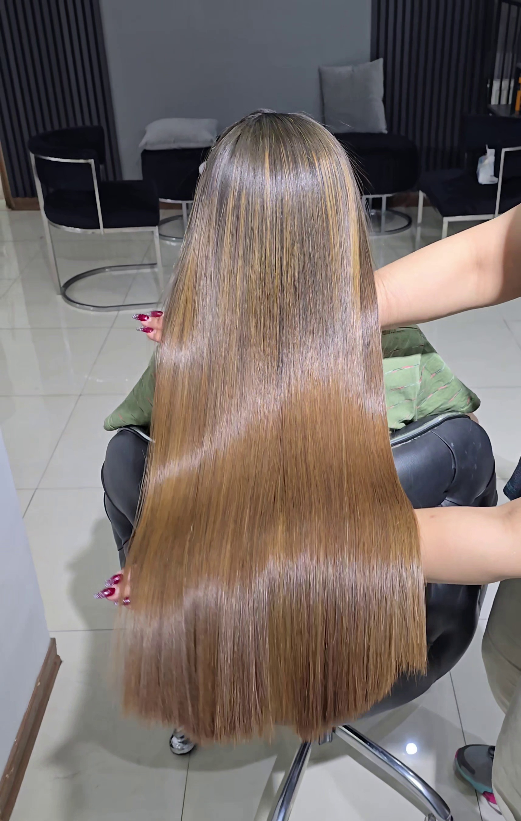 سالن تخصصی احیاوکراتینه مو شیدا هاشمیان