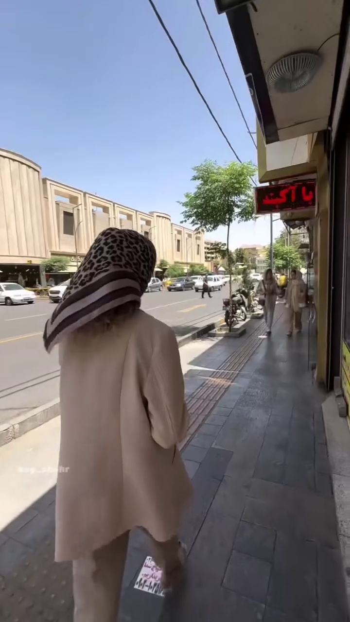 سالن زیبایی پروانه