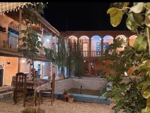 اقامتگاه بوم گردی شبستان همدان