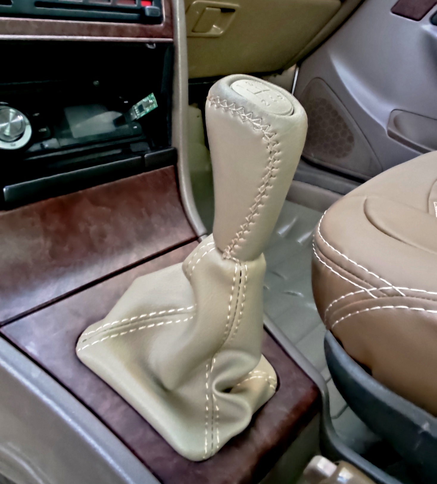 خدمات داخلی خودرو اتو پلاس