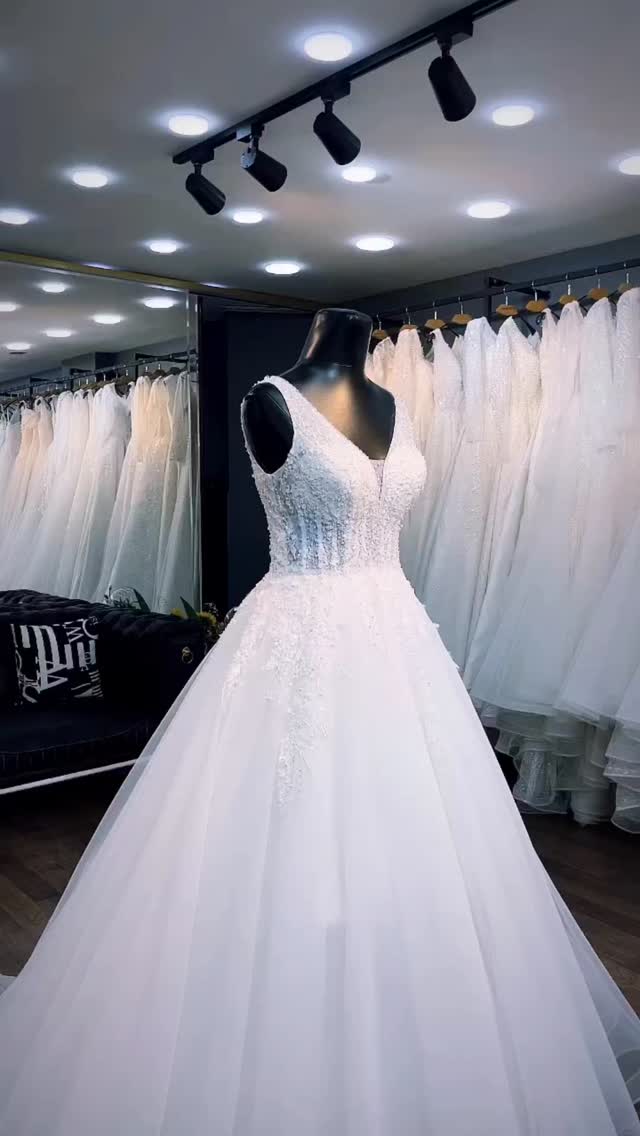 مزون عروس لیورا