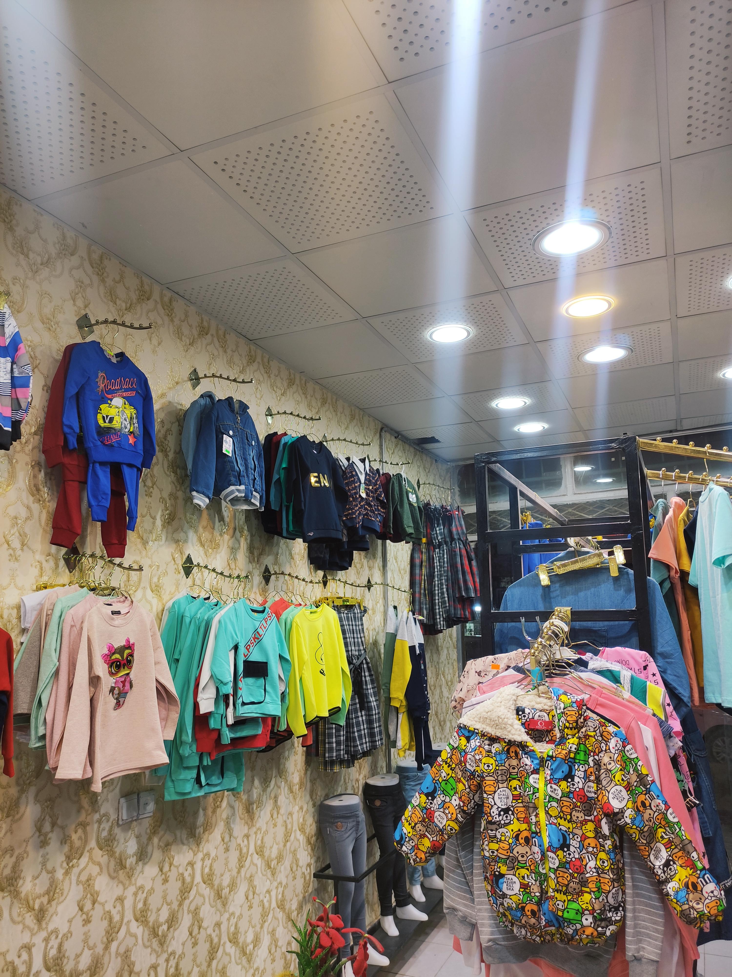 پوشاک آپادانا