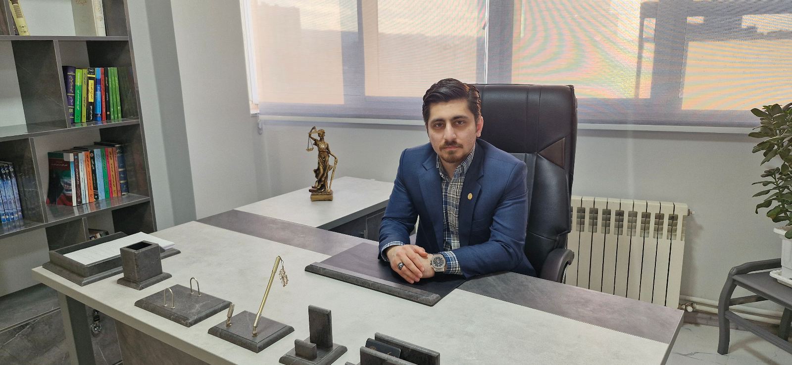 وکیل پایه دادگستری