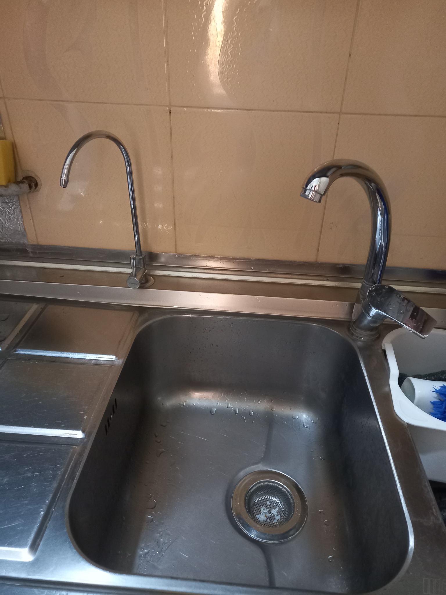 نصب و تعمیر شیرآلات ساختمانی