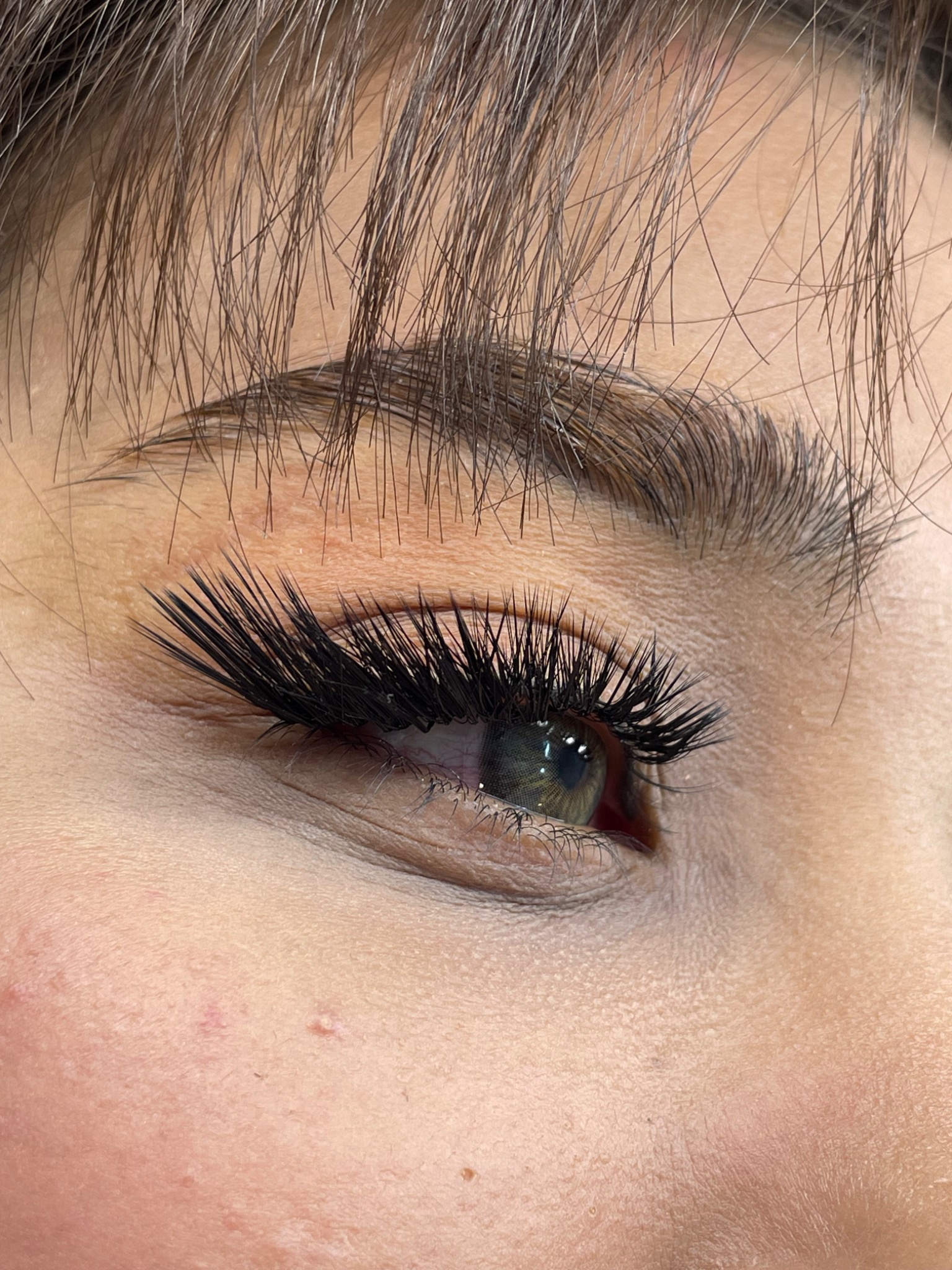 مرکز تخصصی کاشت و اکستنشن مژه عسل