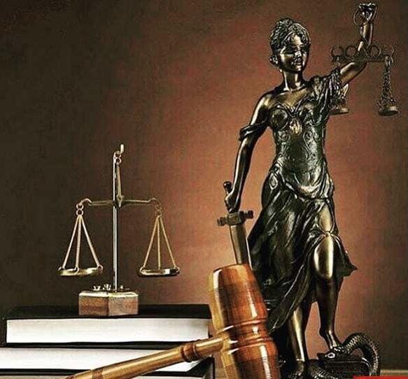 وکیل پایه یک دادگستری