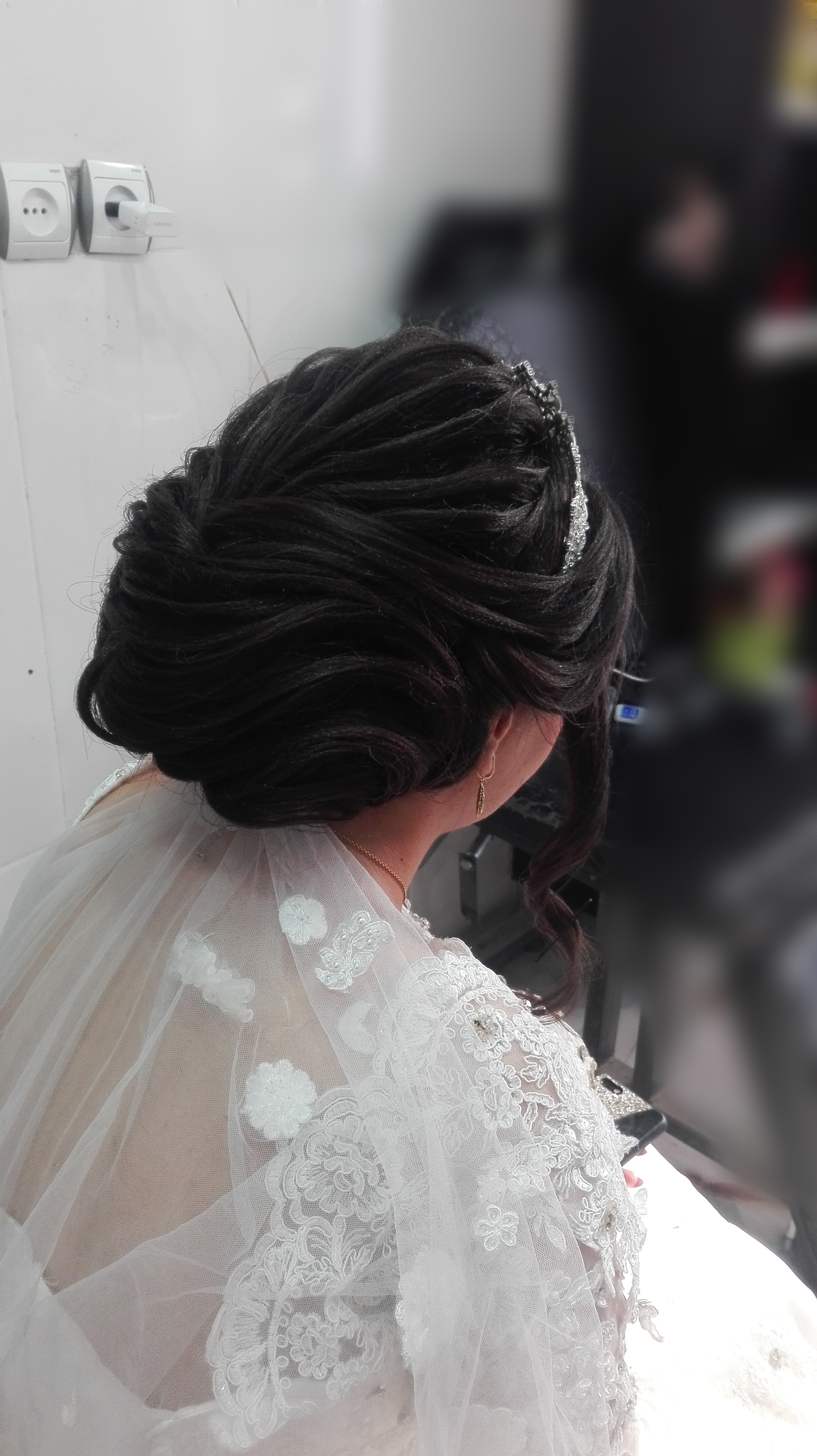 سالن زیبایی سێ تا،میکاپ آرتیست عروس