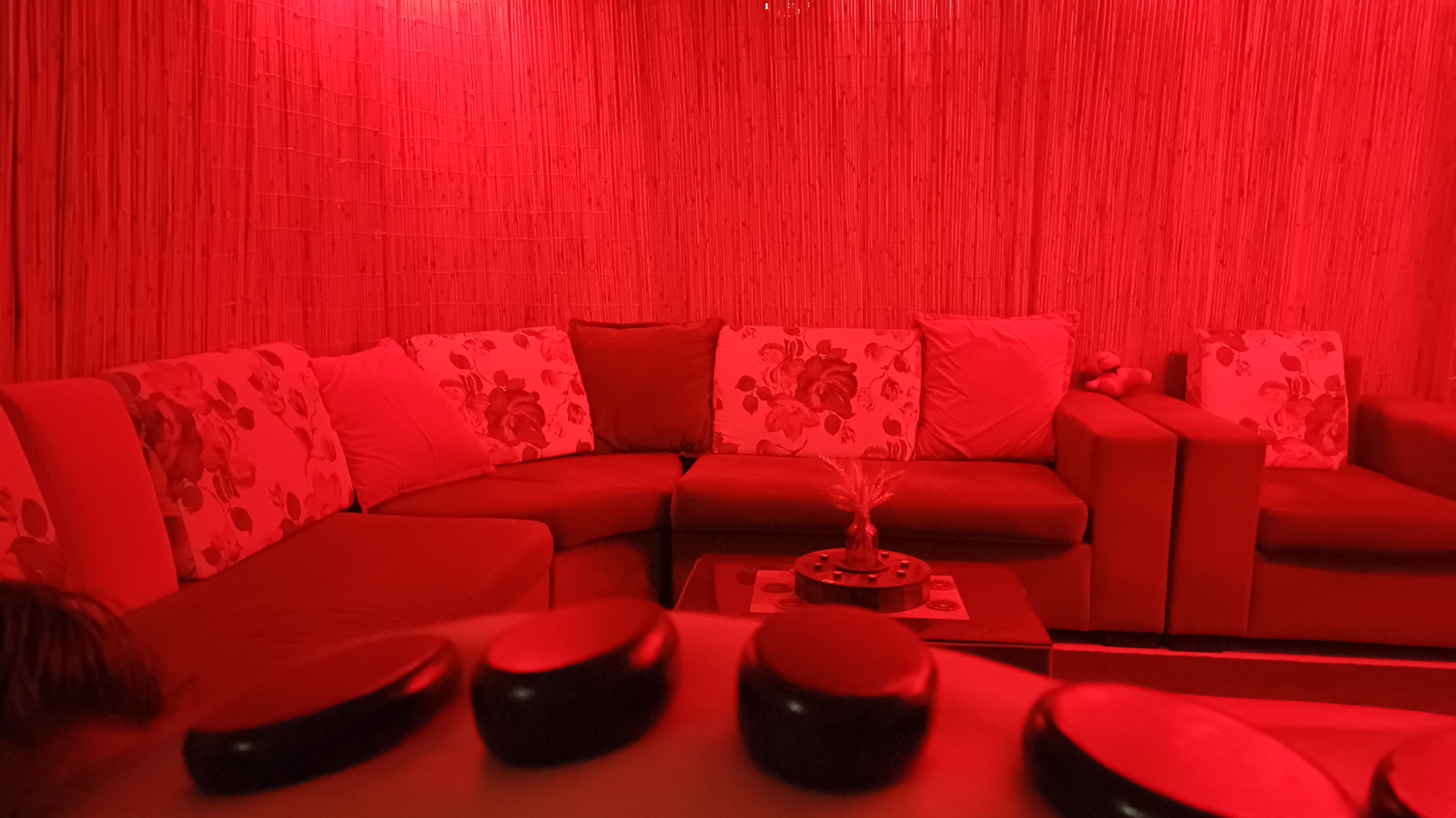 خدمات ماساژ بانوان رها