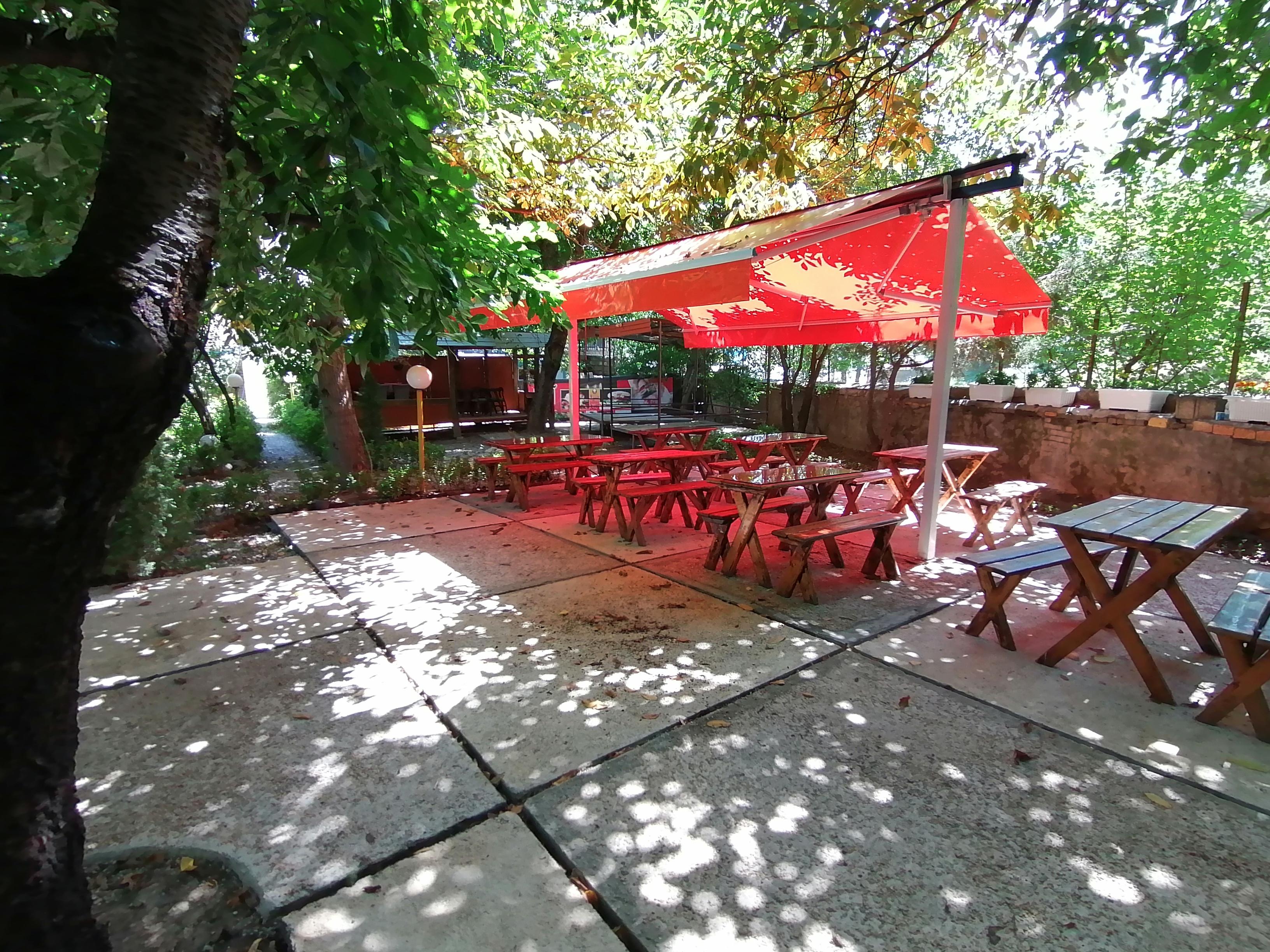 باغ پیتزا آتا