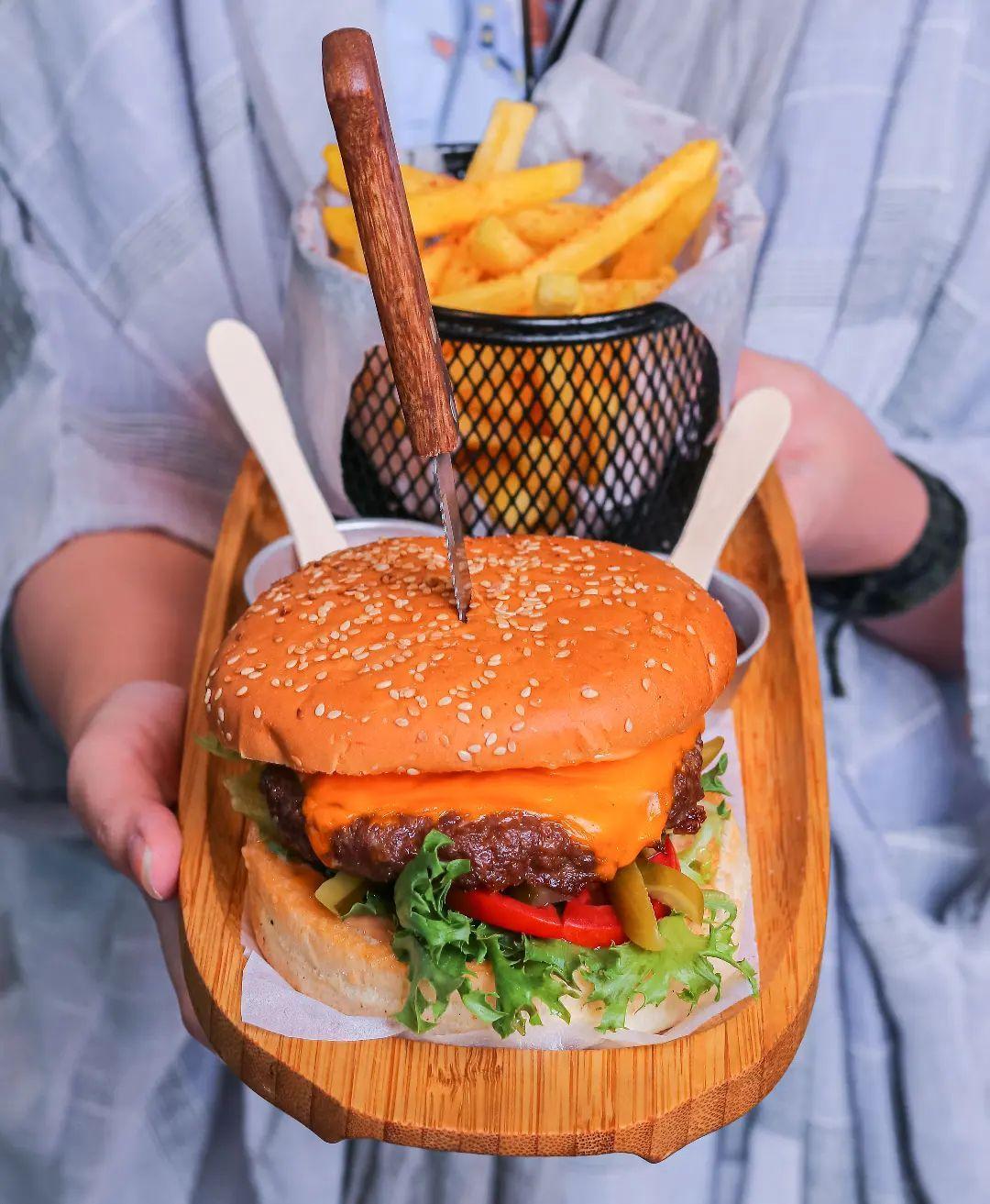 رستوران لبنانی یاسمینا