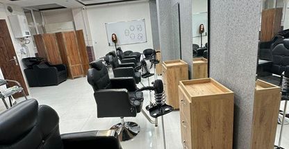 آرایشگاه و آموزشگاه پیشرو (ماکاس)