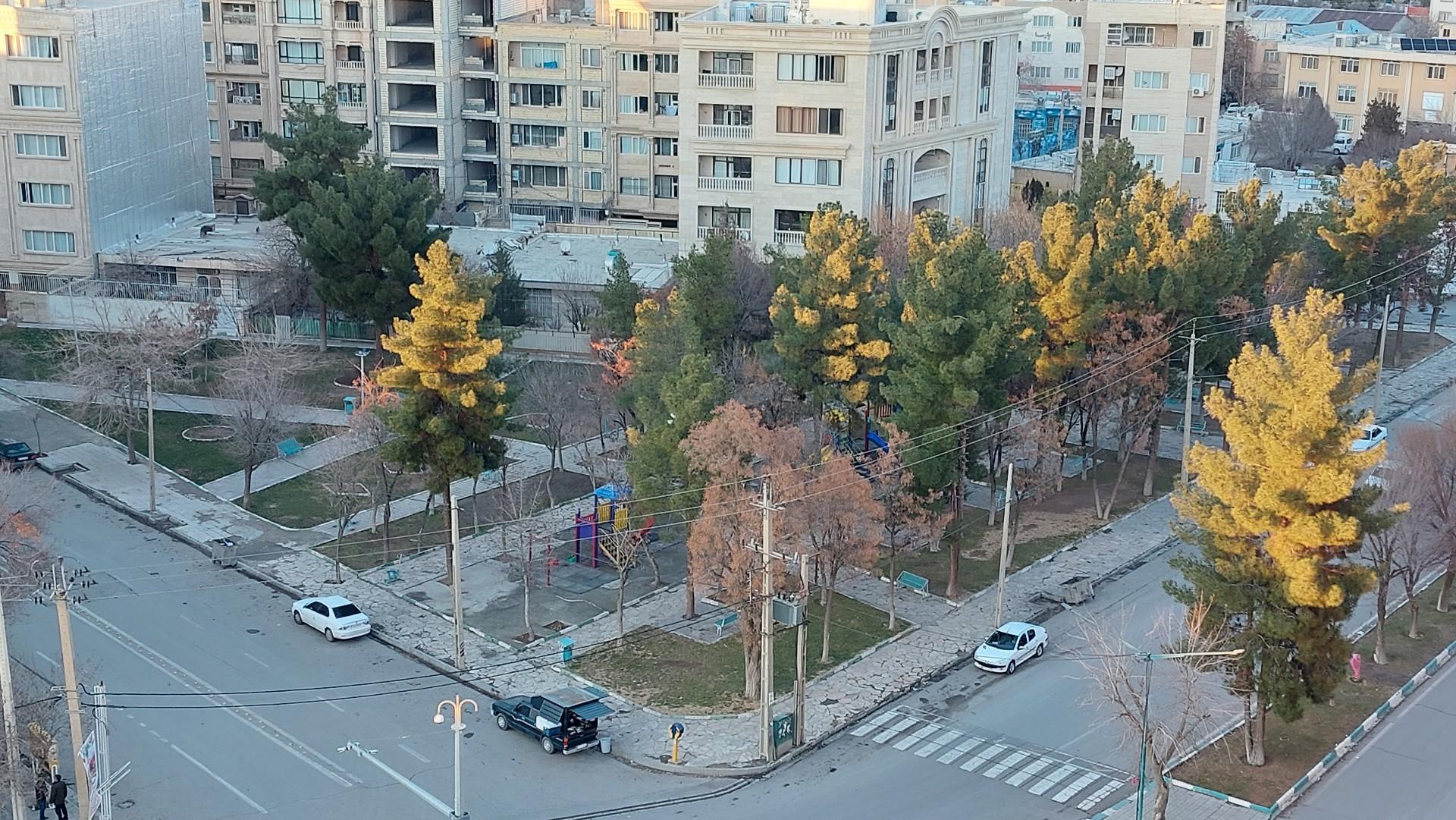 پارک درخشان ۱