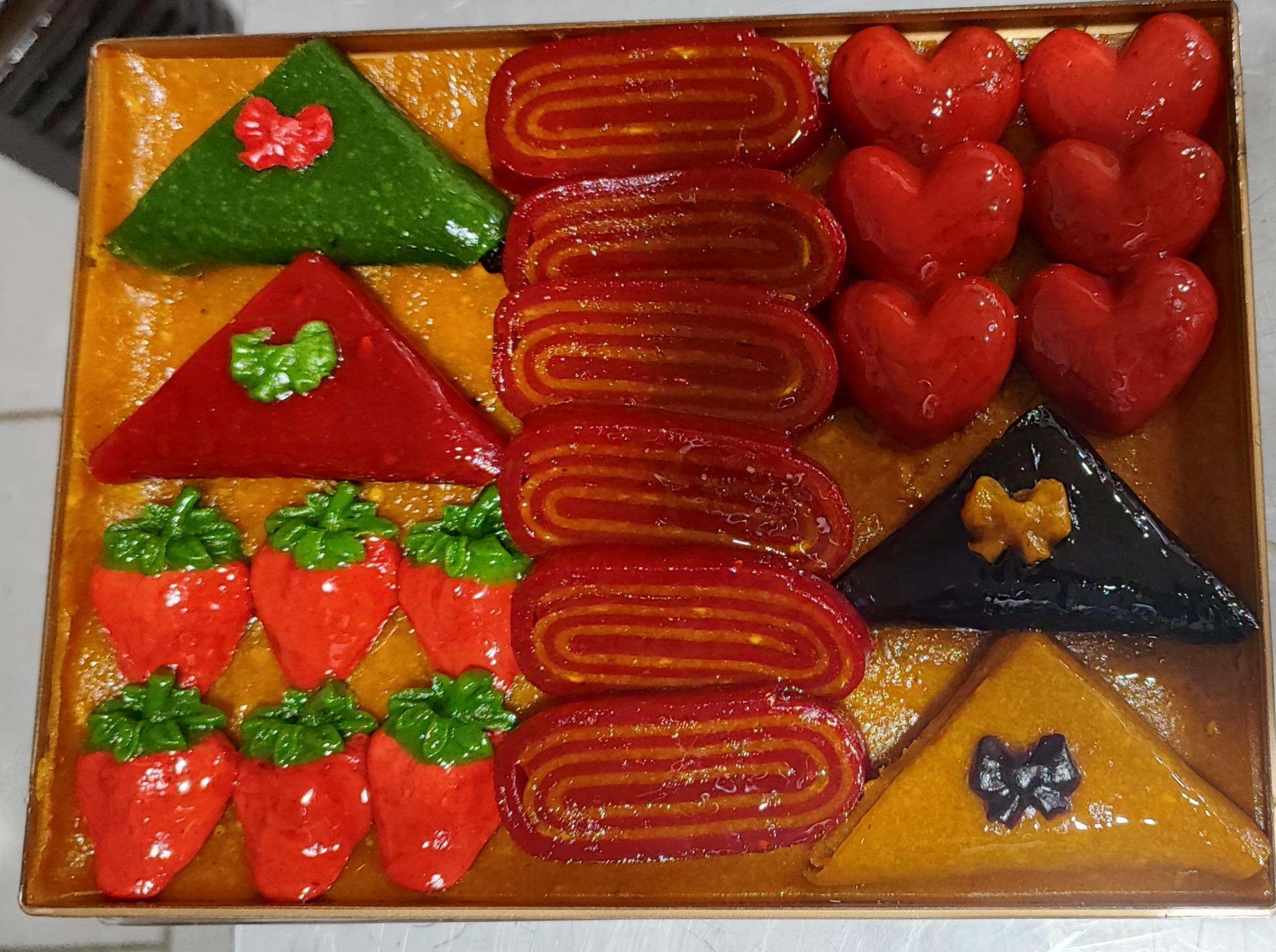 فروشگاه لواشک و ترشک جمال پور