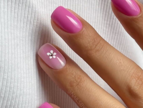 خدمات تخصصی کاشت ناخن