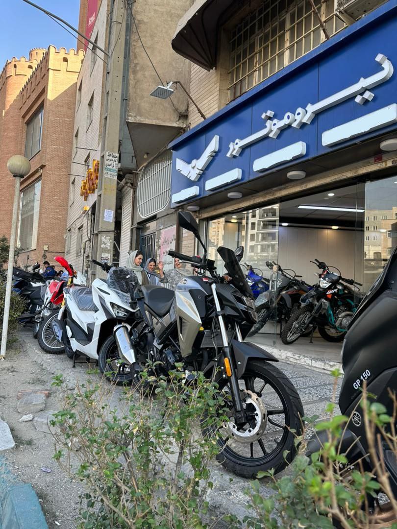 فروشگاه موتور سیکلت حیدری (نیرو موتور)