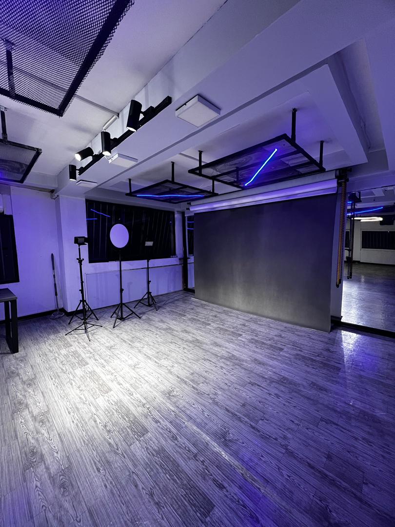 استدیو تولیدمحتوا و تبلیغات قربانی