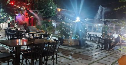 رستوران طاووس