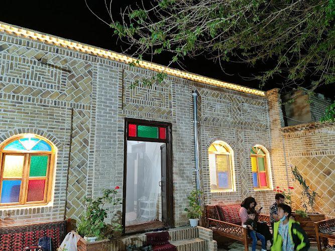 بومگردی عمارت خورشید