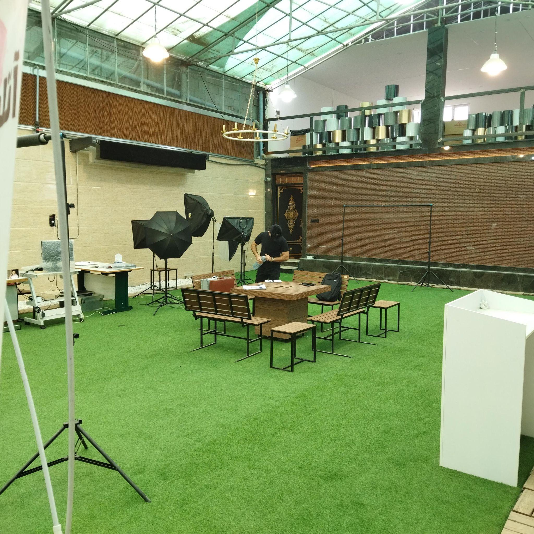 آتلیه و استودیو عکاسی هلیاد