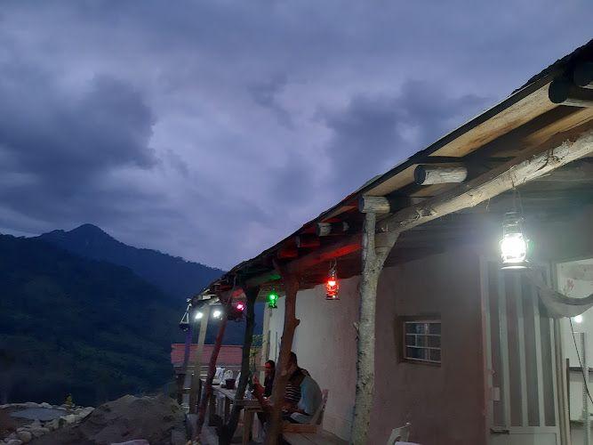 اقامتگاه بوم گردی چشمه