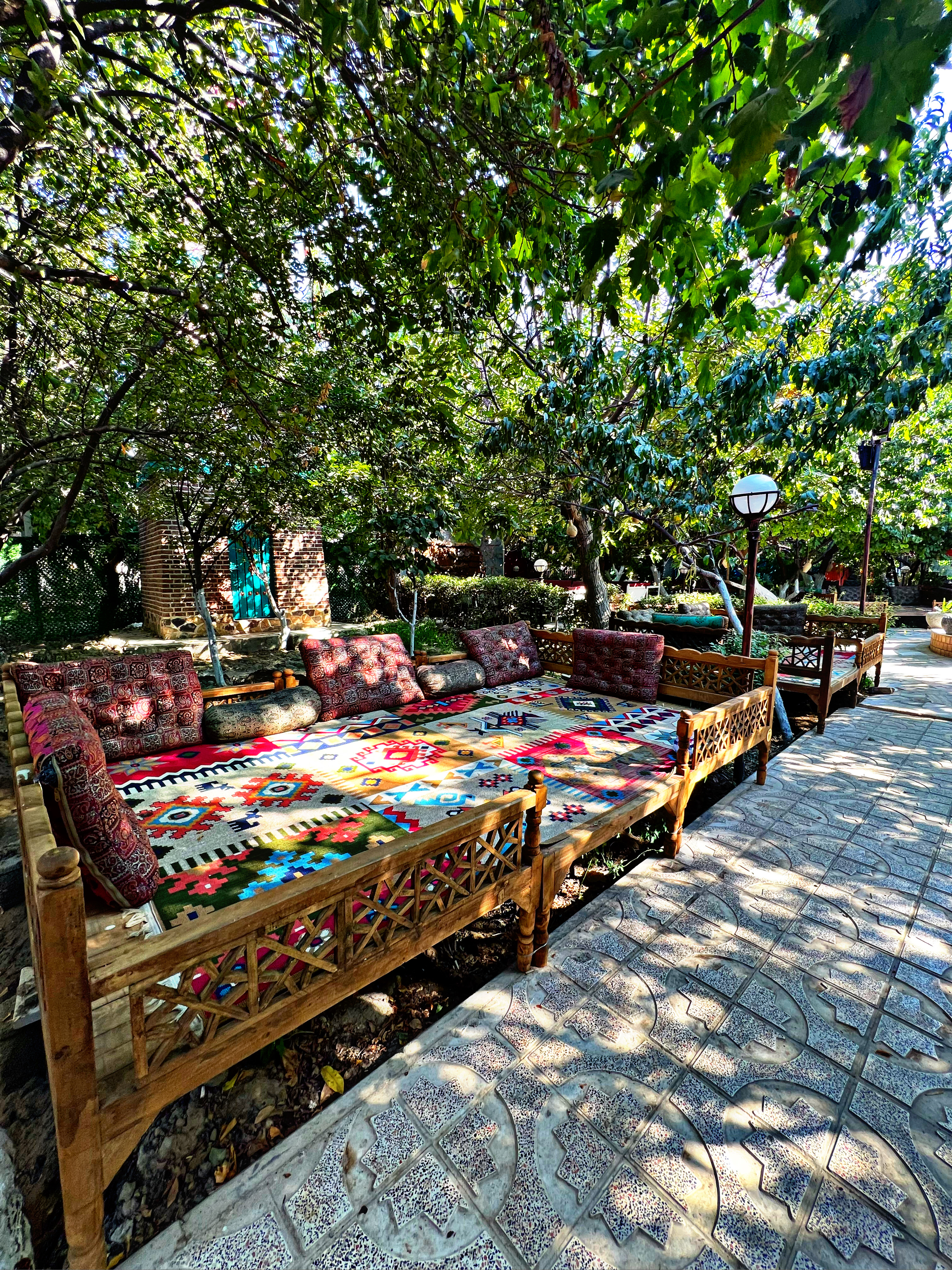 کافه رستوران خان بابا