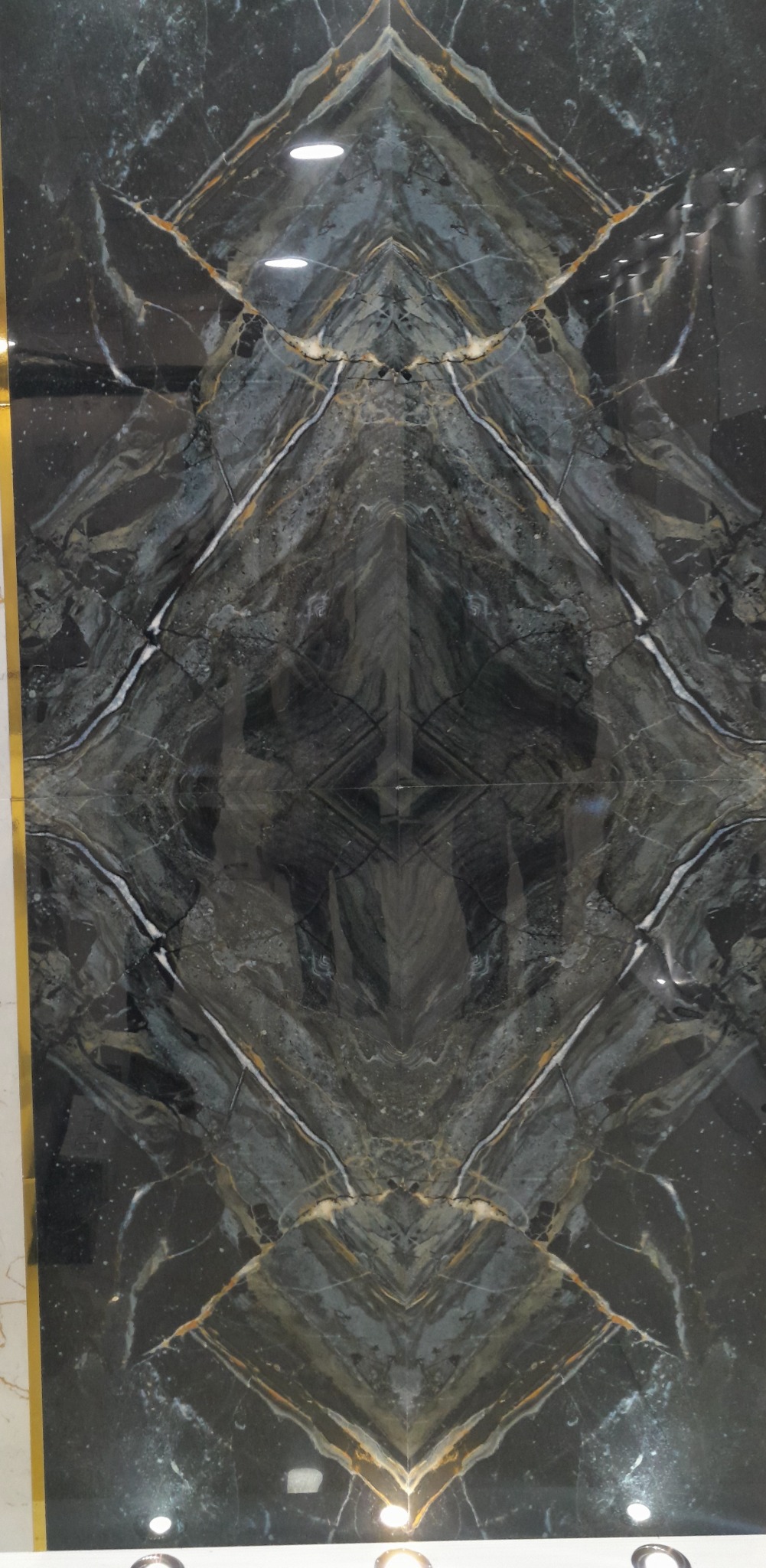 بانک کاشی و سرامیک خوشبخت