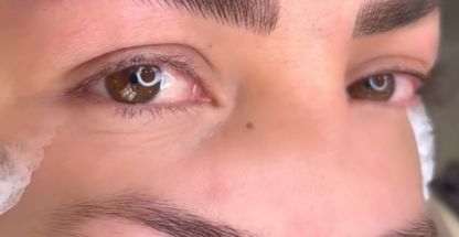 خدمات تخصصی آرایش دائم یزدی میکروبلیدینگ