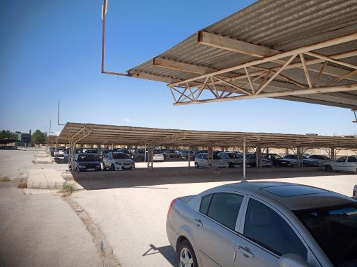 پارکینگ دانشجویان